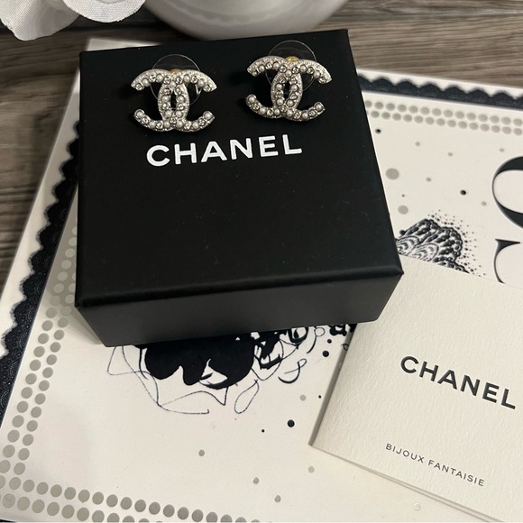 CHANEL Silver Faux Pearl & Crystal CC Stud Earrings - Picture 1 of 9